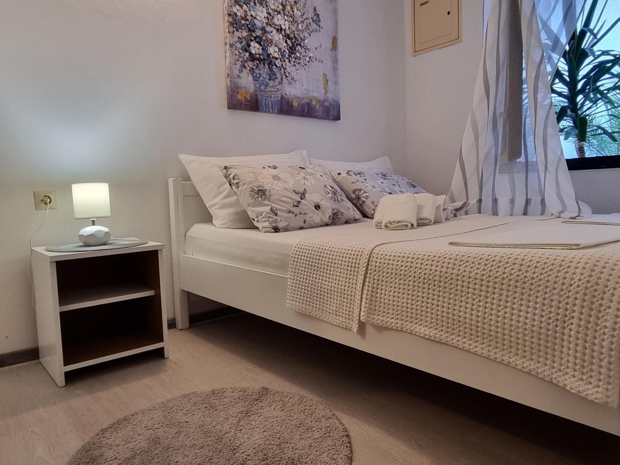 Apartments Vuleta パグ エクステリア 写真