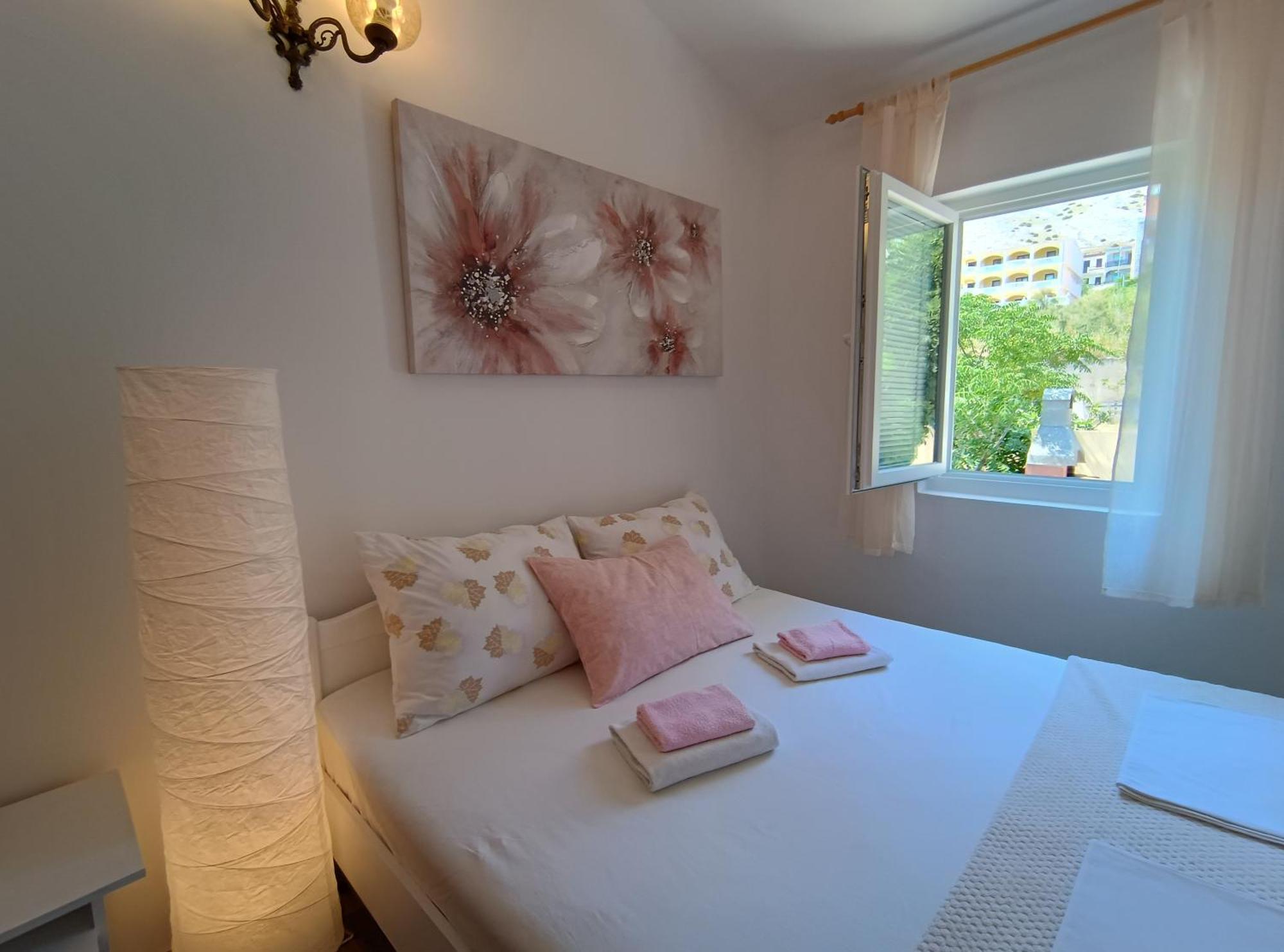 Apartments Vuleta パグ エクステリア 写真