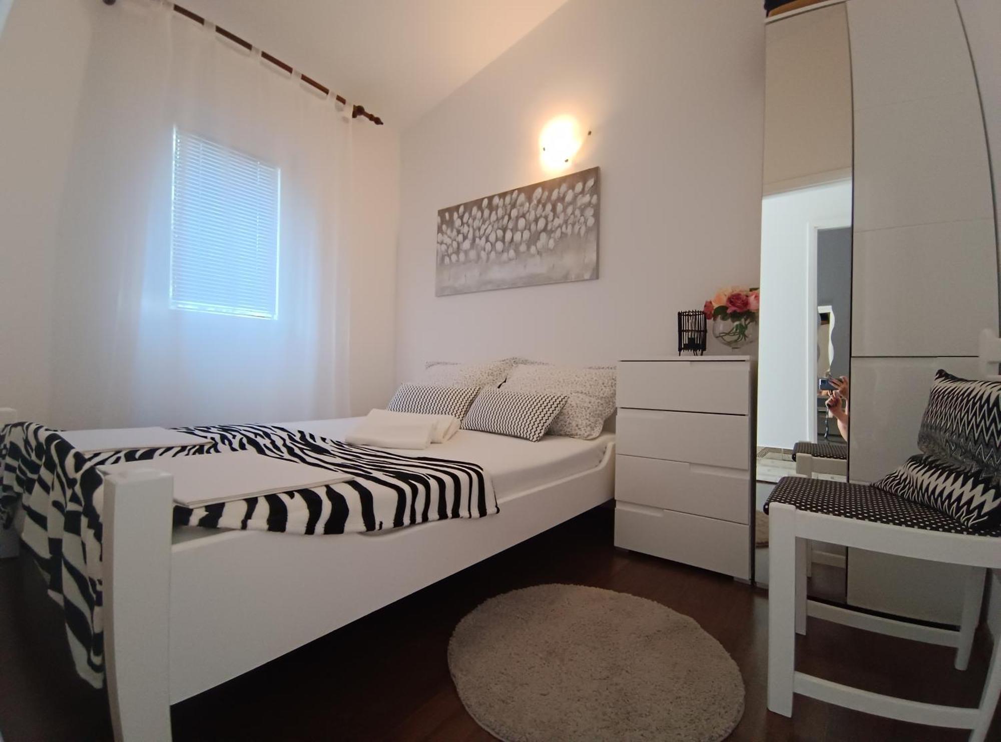 Apartments Vuleta パグ エクステリア 写真